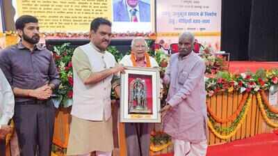 Min honours centenarians, senior citizens