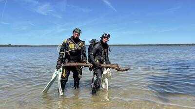 Archaeologists recovered 10,500-year-old worked wood from 20 metres beneath Germany’s Lake Arendsee, including a 1.6-metre post and 1.3-metre boards that may belong to Mesolithic structures