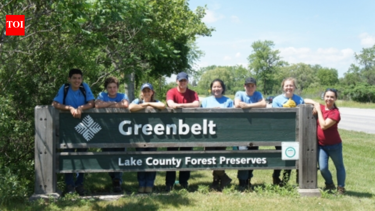 Illinois volunteers restore 43 acres with 9,000 native plants and 1,100 pounds of seed