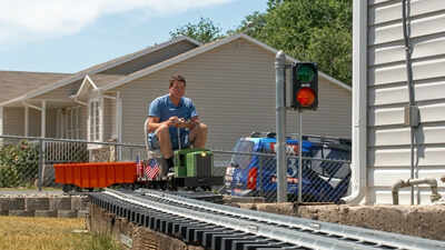 In 2015, Utah man Cory Mohl began building a backyard railroad; after 40,000 pounds of gravel and hundreds of hours, neighbours were riding it and he expected a final cost near $18,000