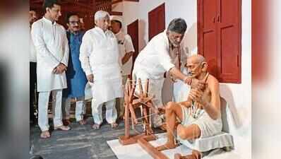 Shivakumar, BJP & JD(S) spar over protest at EC office