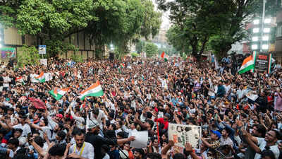 Protests against CEC Gyanesh Kumar: Over 700 detained in Delhi, thousands attend CJP stir in Mumbai - top developments