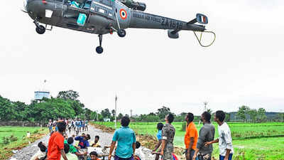 Flood relief packet dropped from air kills man in Bihar's Saran