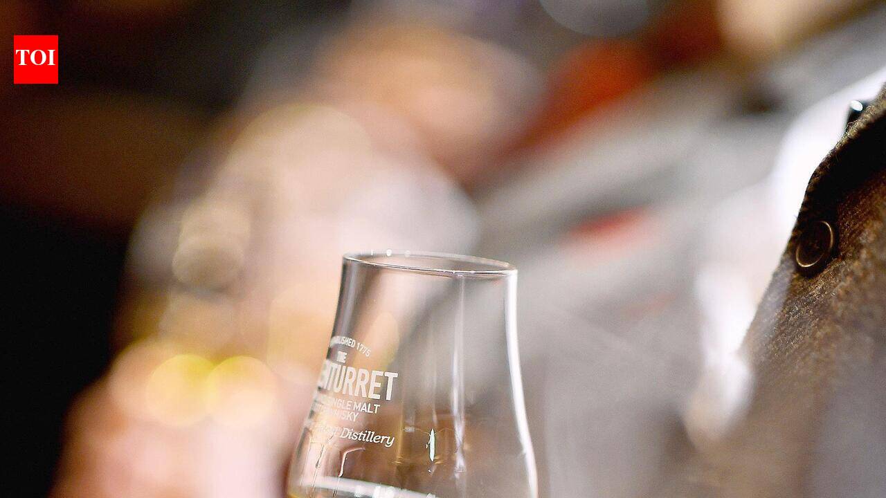 Cheaper Scotch nudges buyers up the whisky shelf | India Business News - The Times of India