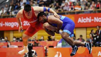 Deepak Punia holds off Ganbaatar 2-1 to clinch Asian Games wrestling bronze