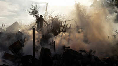 'Mortal danger': Russia warns diplomats to leave Kyiv as fresh strikes kill 6 across Ukraine