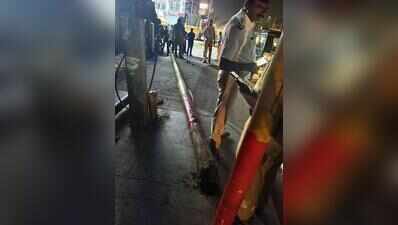 Rusted streetlight pole falls, kills man in Bengaluru