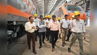 Rly Board official inspects locomotive prdn at BLW