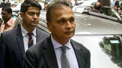 Rs 3,750 crore RCom fraud: CBI names ex-LIC executive