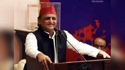 Akhilesh promises job guarantee for govt posts if SP returns in 2027