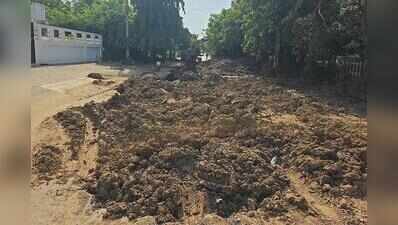 Carpeted road dug up for drain after 6 months in Gurgaon, locals blame poor planning
