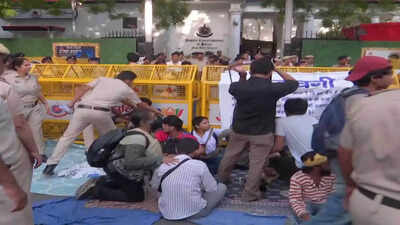 Delhi Police detain protesters over demonstration against alleged sexual misconduct of three women journalists