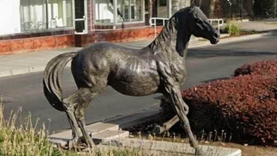 An $80,000 statue of an 1886 Kentucky Derby winner was stolen in California; thieves sawed through its legs and left one hoof behind