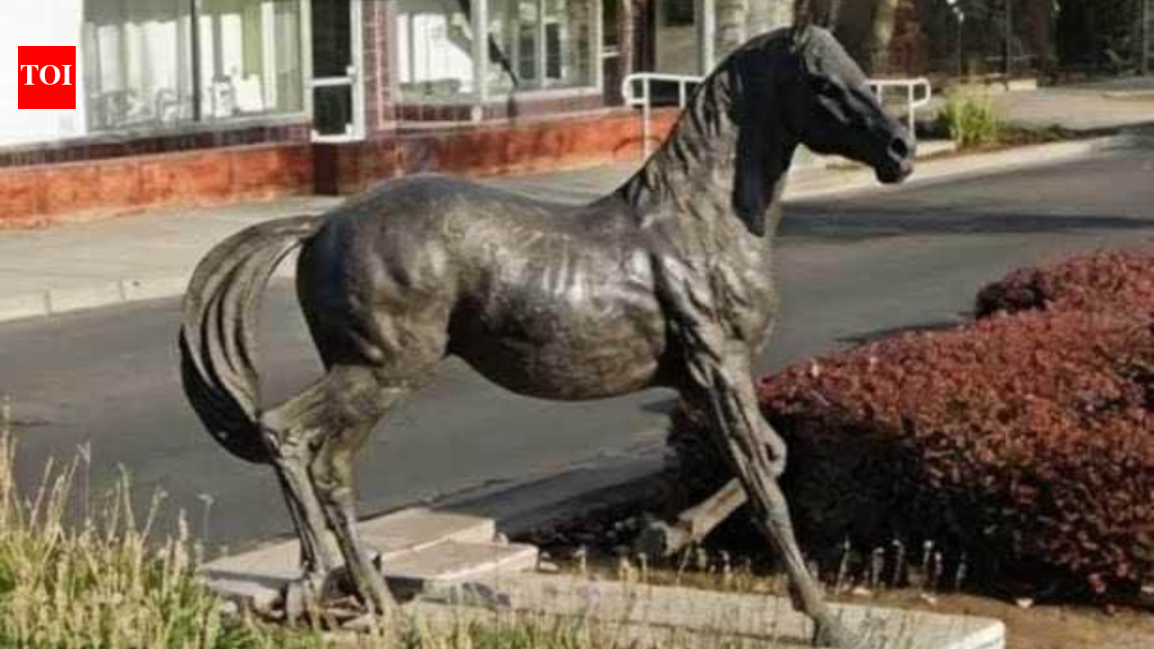 California thieves stole $80K statue of 1886 Kentucky Derby winner