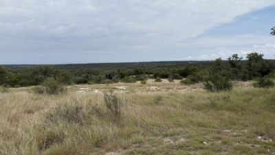 In 1985, Texas acquired part of Whitworth Ranch around Devil’s Sinkhole; 41 years later, another 1,218.9 acres have been added, taking the site past 3,000 acres and opening the way for about 10 miles of trails