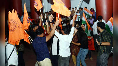 Student outfits gear up for campus polls