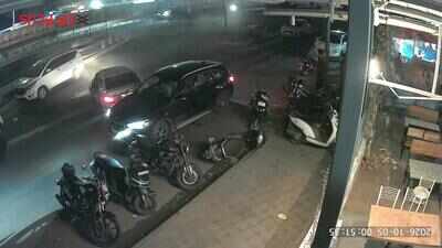 Ahmedabad: Murder accused out on bail held after crashing car into 3 vehicles