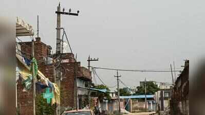 Discoms to set up substations, cables for ad hoc power connections to floodplain homes