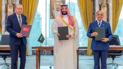 Pakistan, Saudi Arabia, Turkiye activate Mecca defence pact amid Houthi attacks