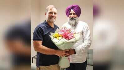 Pargat meets Rahul, Kharge; AAP questions Cong leadership change