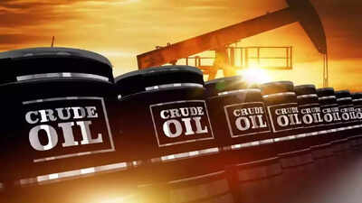 Oil prices hover near $100 as Middle East supply holds up, Gulf risks persist