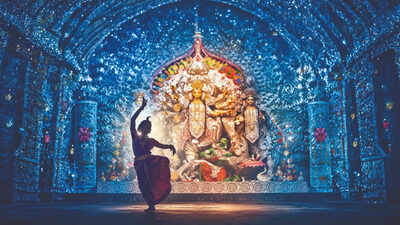 Jamdani to Uttam Kumar: NCR’s Durga Puja pandals explore diverse themes