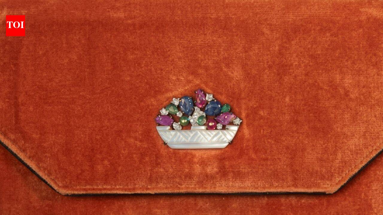 $1.50 thrifted clutch turns out to be Cartier; valued at $35,000 on Antiques Roadshow