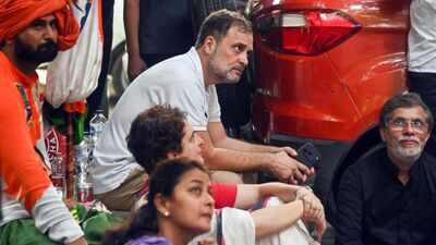 No meeting request received from any party: EC officials as Rahul, Priyanka refuse to leave protest site