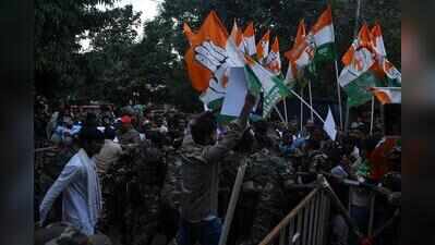 Congress workers march to CEO office in Ranchi, scuffle with cops