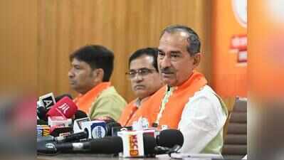 Raj BJP chief slams Sonia over voter status