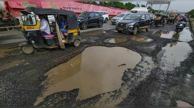 Potholes, poor repairs and repeated warnings: Kalyan-Dombivli civic body blacklists contractor for 1 year