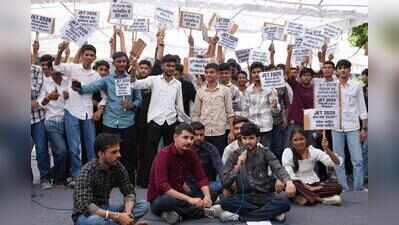JET, Pre-PG candidates protest delay in counselling