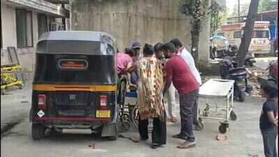 Woman delivers baby in autorickshaw after getting stuck in Ulhasnagar traffic in Mumbai Metropolitan Region