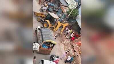 10 bldgs demolished near Kutchehri Golghar crossing for road widening
