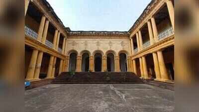 Taste the good life of Bengal at La Touche rd pandal