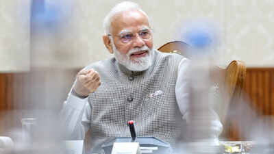 Cabinet adopts resolution hailing achievements of PM Modi