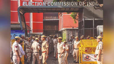 Election Commission: Was ready to meet 240 opposition MPs but not at their chosen venue