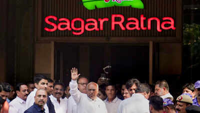 'Jantar Mantar Chalo': Oppn MPs announce fresh protest against CEC - top developments