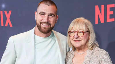 Travis Kelce’s mom Donna Kelce helped raise $4,100 for students’ lunch debt with her famous cookie recipe