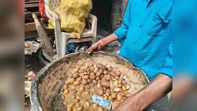 Pani puri found stored in latrine during BMC raid