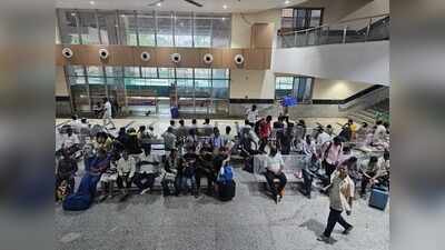 Long waiting lists on trains greet travellers as Puja rush peaks