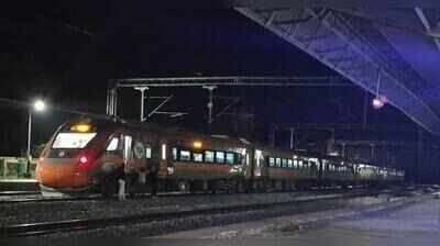 15-minute halt at Davanagere turns into six-hour delay for Vande Bharat