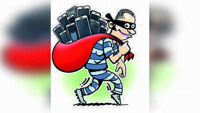Ahmedabad: ‘12 mobiles stolen from Manekbaug school parking’