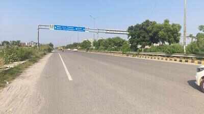 New sectors’ residents raise safety risks, demand service road along Upper Dwarka Expressway in Gurgaon