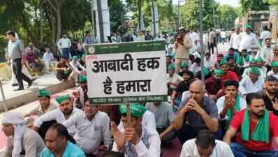 Farmers seek 10% developed plots, stage protest at Noida Authority office