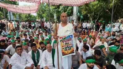 Farmers seek 10% developed plots, stage protest at Noida Authority office