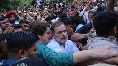 FIR against Rahul, Priyanka Gandhi over 'assault' during anti-Gyanesh Kumar protest in Delhi