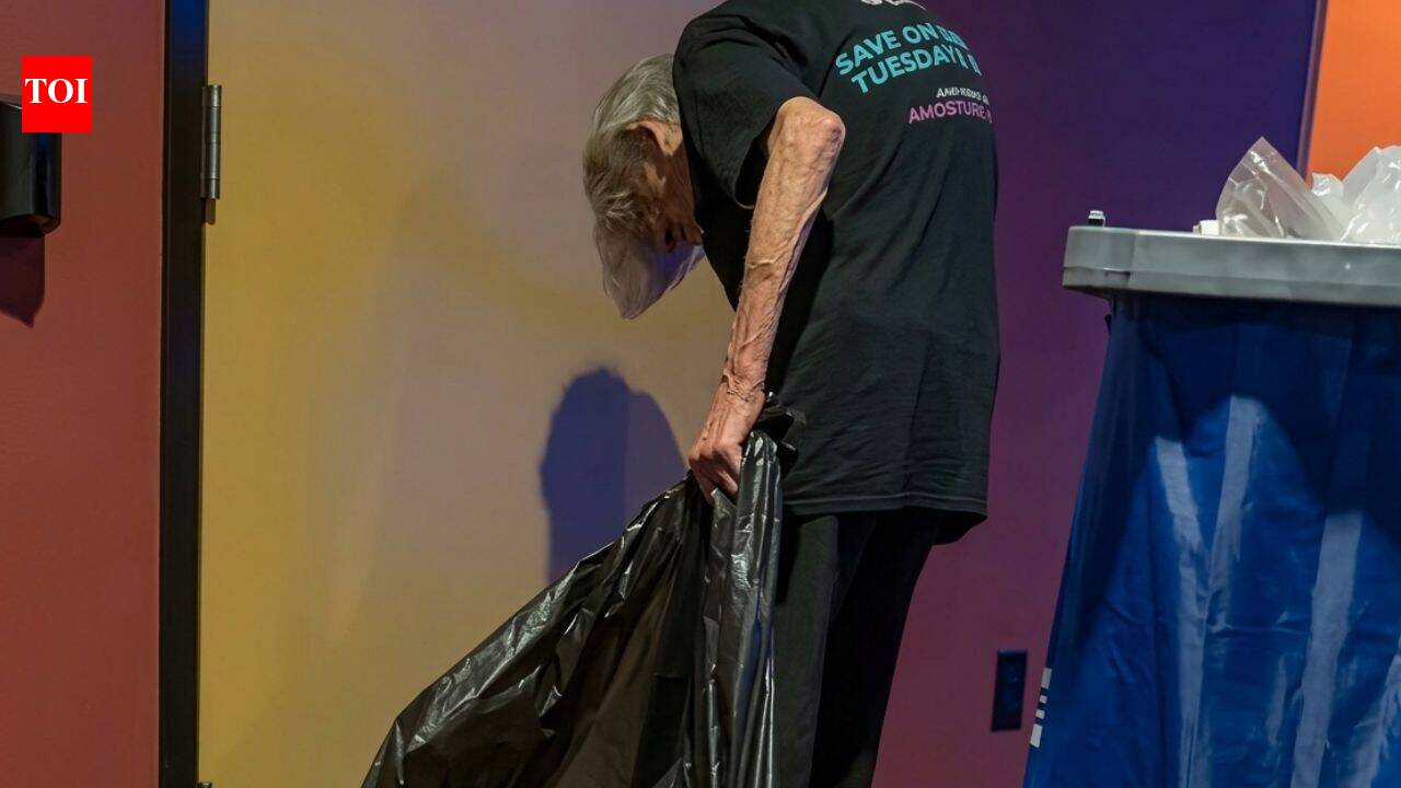 21-year-old raises over $146,000 in 24 hours for 80-year-old AMC usher after viral TikTok