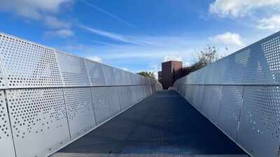 UK engineers started with previously unwanted steel instead of a bridge ...