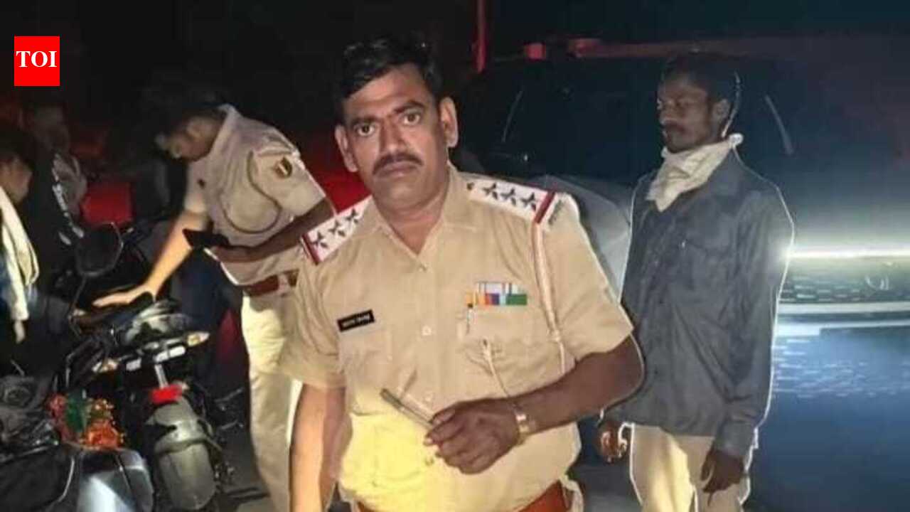 Udaipur cop dies after car hits parked tractor-trolley near Jodhpur ...